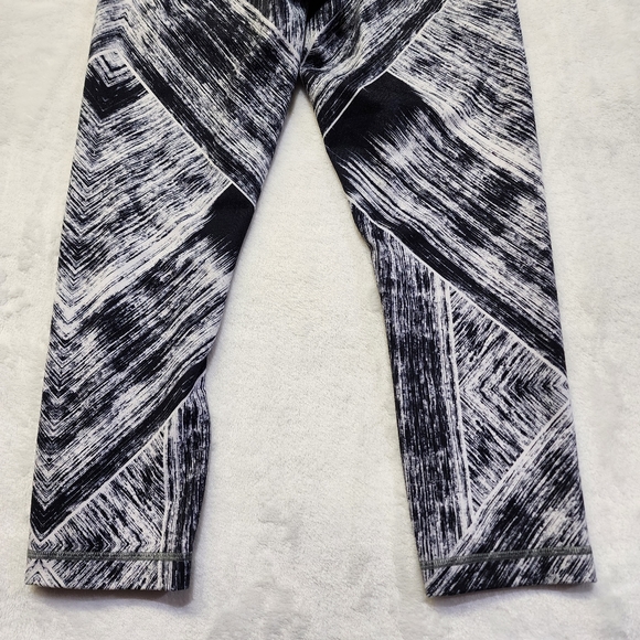 Lululemon Women's Wunder Under Crop Heat Wave Black White Size 6 - Picture 7 of 9